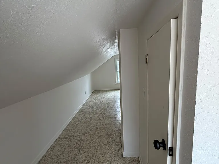 3559 W 122nd St — Photo 9