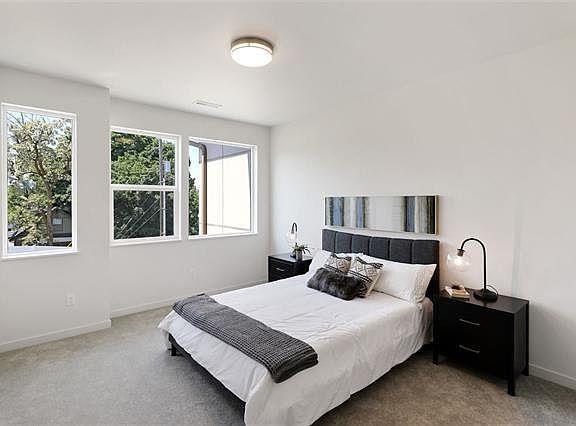 2nd image of 881 E Hartson Ave #107A