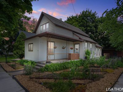 1000 Garfield Ave NW, Grand Rapids, MI, 49504