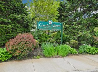 1213 East Broadway #B25, Hewlett, NY