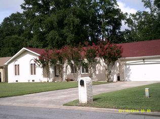 5812 Bernhowe Manor Ln, Suffolk, VA 23435