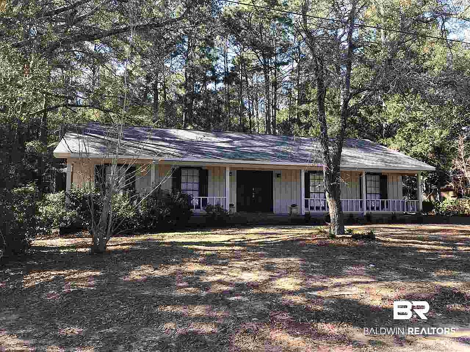 1st image of 302 Greenbriar Cir