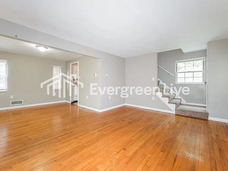 2130 Chalfant St — Photo 3