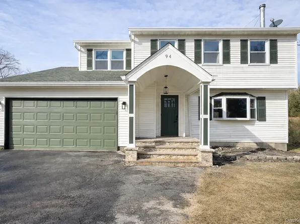 94 Sally Lane, Ridge, NY 11961