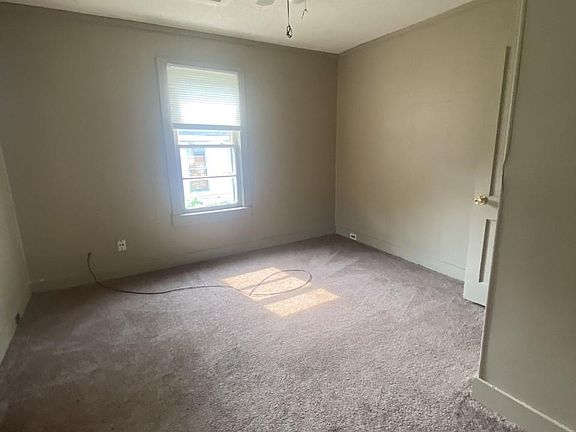 4th image of 1632 Schaffer St