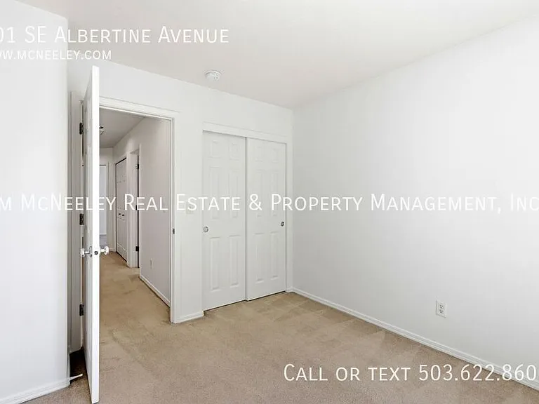 901 SE Albertine St — Photo 30