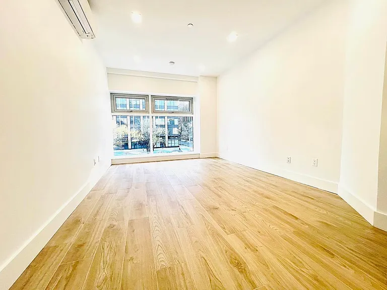 136 Delancey St #1 — Photo 9