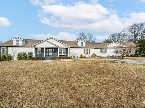 1892 Hiley Spencer Rd, Scottsville, KY 42164