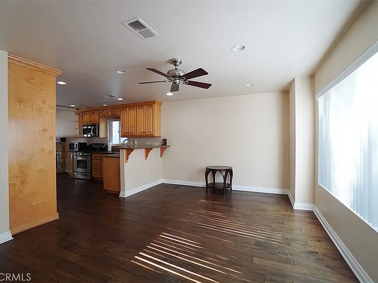 14722 Comet St — Photo 7