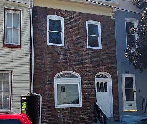 2nd image of 1242 Muhlenberg St