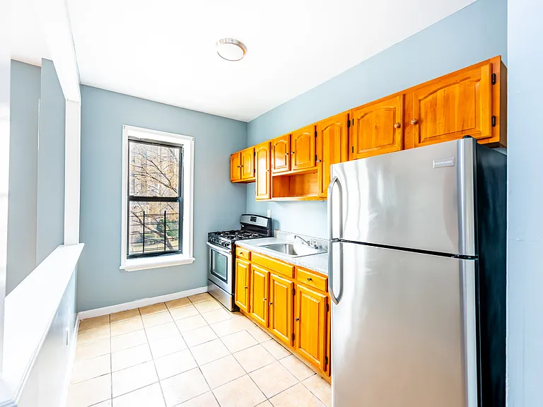 2007 Foster Ave #C1 — Photo 4