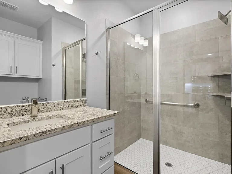2151 E Grande Blvd — Photo 25