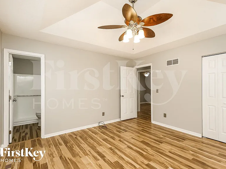10126 N Wyandotte St — Photo 8
