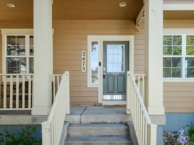 2475 Saint Paul Dr — Photo 35