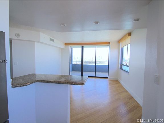 5th image of 1330 West Ave APT 03501