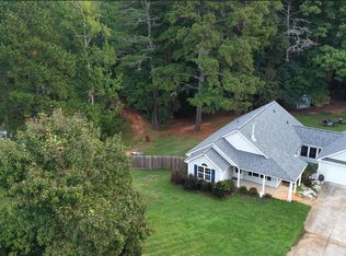 1256 Clearwater Dr, Winder, GA 30680