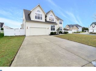 708 Galleria Dr, Williamstown, NJ 08094