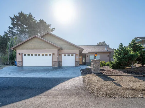 2012 NE 58th St, Lincoln City, OR 97367
