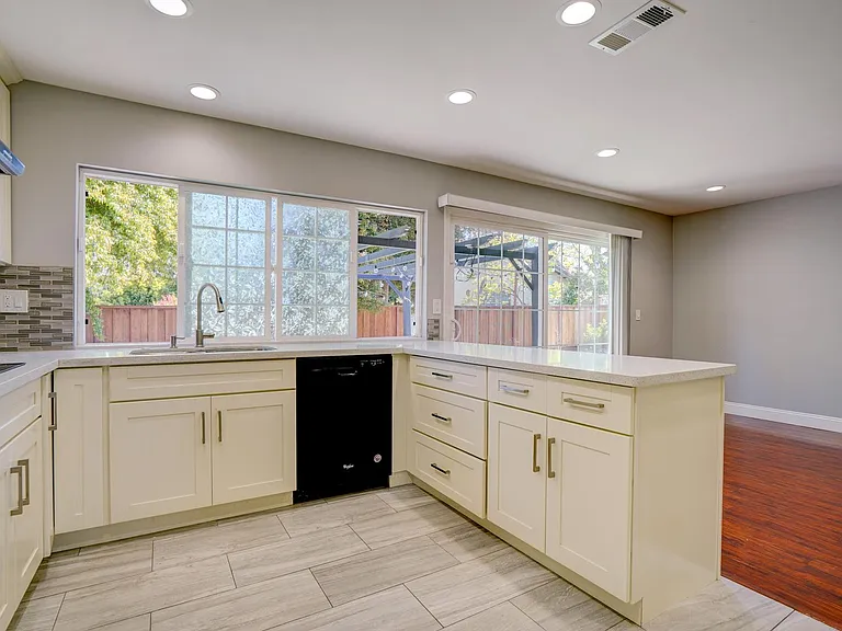 1644 Peachwood Dr — Photo 53