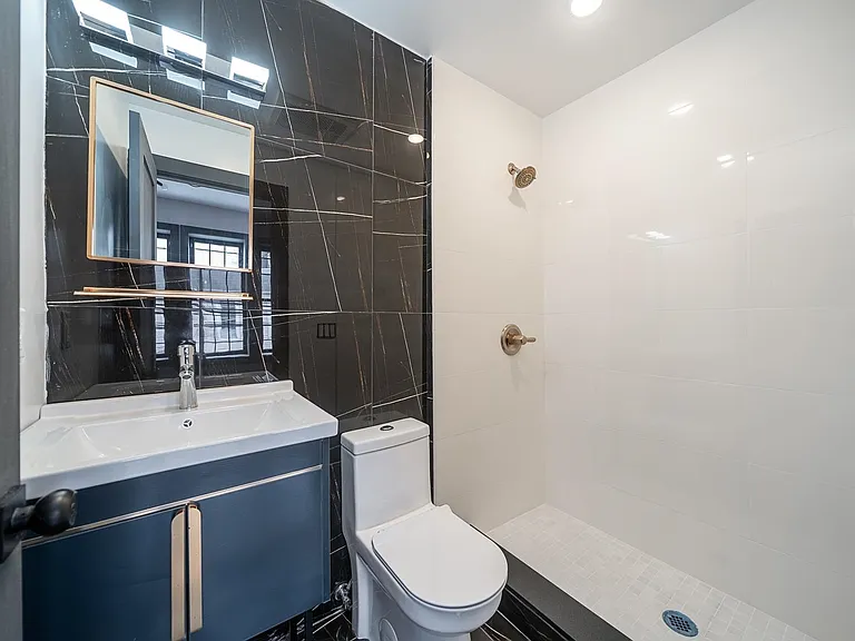 62 Vroom St #4L — Photo 9
