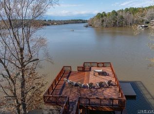 285 Forest Ct, Bracey, VA 23919