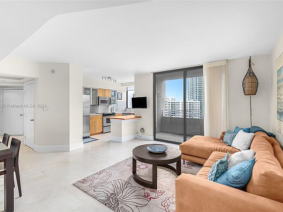 4th image of 1330 West Ave APT 1409