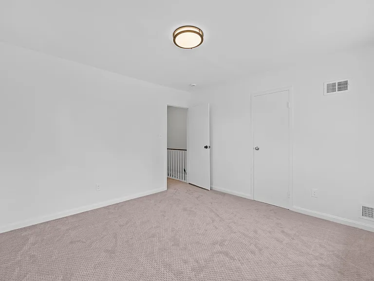 716 Audrey Ln — Photo 37