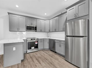 533 Greenwich St APT 3C, Hempstead, NY 11550