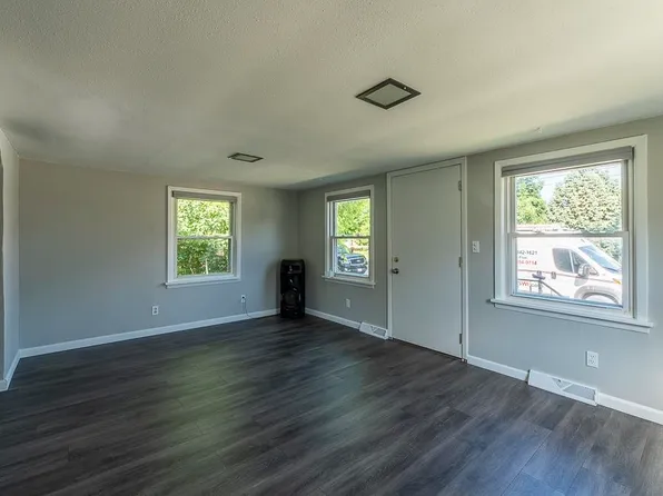 1529 Woodman Rd, Janesville, WI 53545