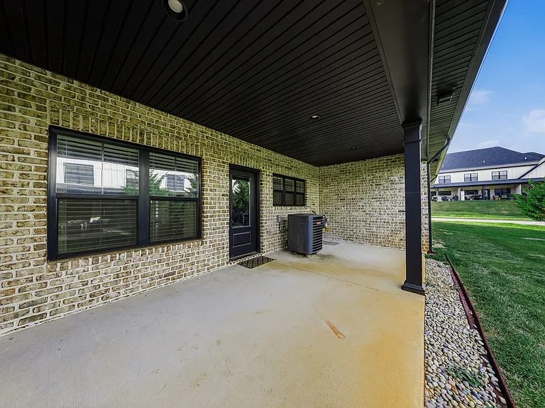 1020 Easton Ct — Photo 41