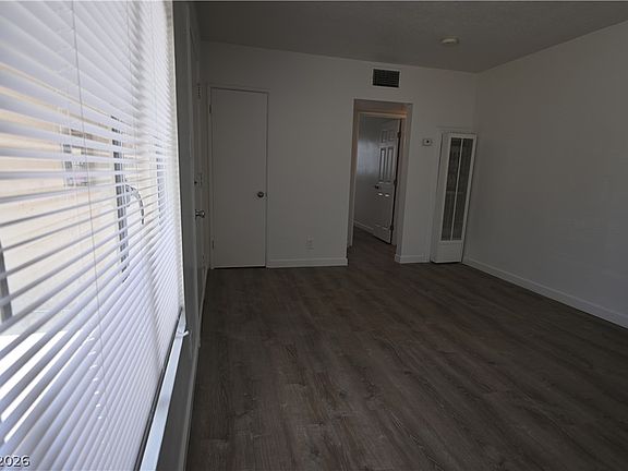 3rd image of 378 N 13th St #378