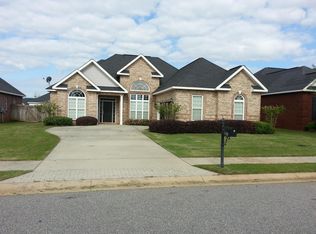 124 Manchester Ln, Byron, GA 31008