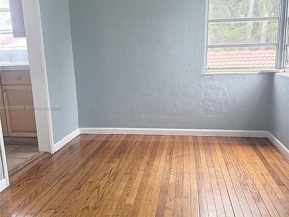 2nd image of 1730 Marseille Dr APT 4