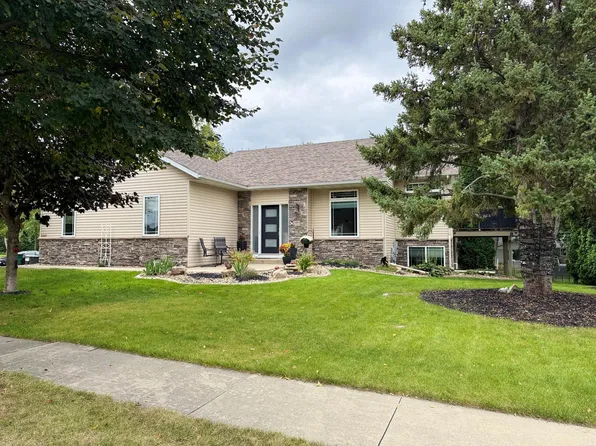 1981 29th St SE, Rochester, MN 55904