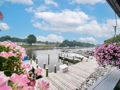 317 5th Ave APT 1, Manistee, MI, 49660