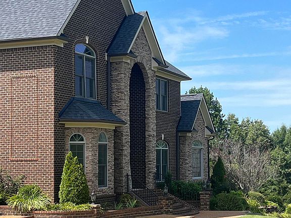 3rd image of 227 Keiffer Cir