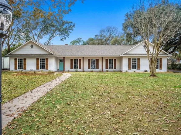 2932 Squire Ln, Mobile, AL 36695