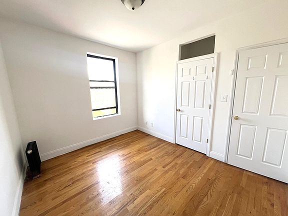 3rd image of 3620 Broadway #60