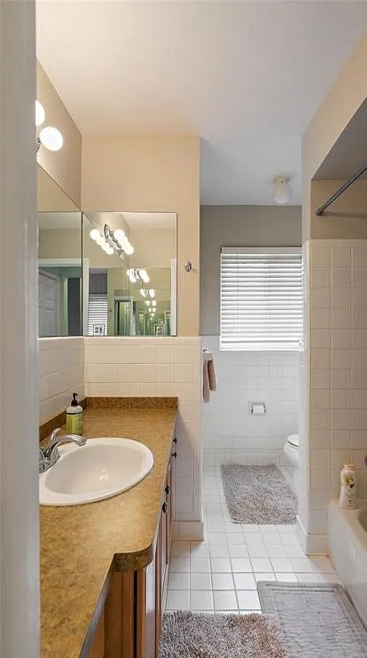 2 bed, 1.5 bath, 973 sqft, $1,600 — Photo 4