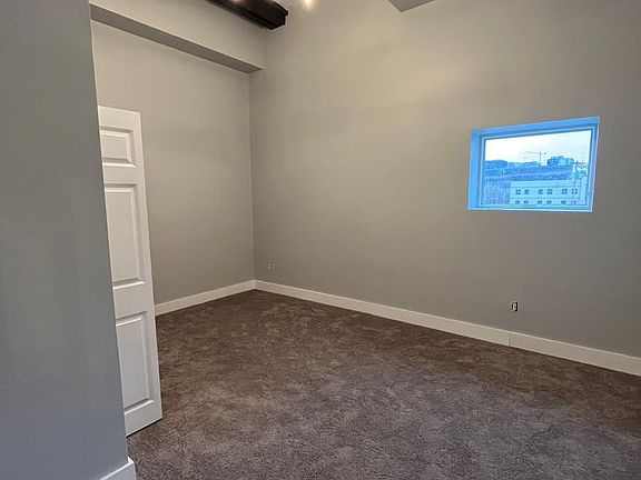 4th image of 905 Bingham St APT 103