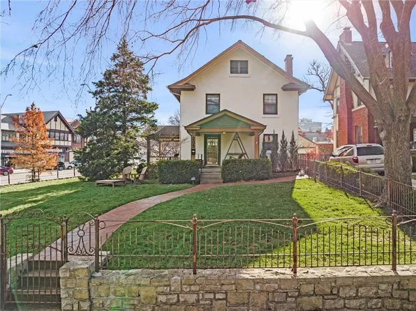 205 W 62nd Ter, Kansas City, MO 64113