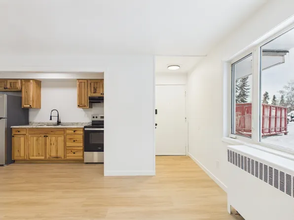 901 Gilmore Street * - E-R