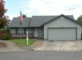 417 S Nectarine St, Cornelius, OR 97113