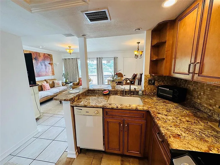 614 Orange Dr #200 — Photo 7