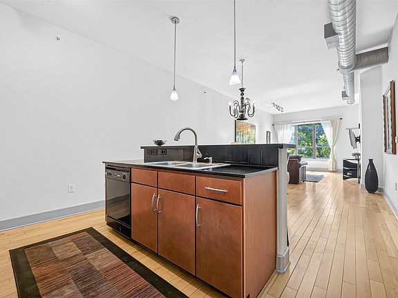 4th image of 1901 Post Oak Blvd APT 3210