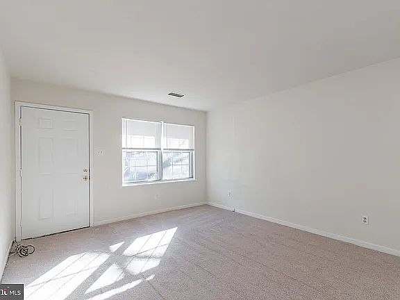 4th image of 428 Harmon Rd #A