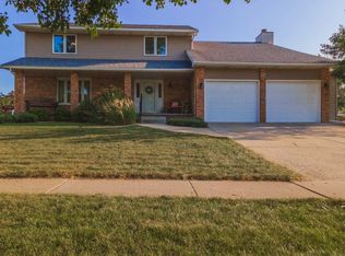 1613 Gregory St, Normal, IL 61761
