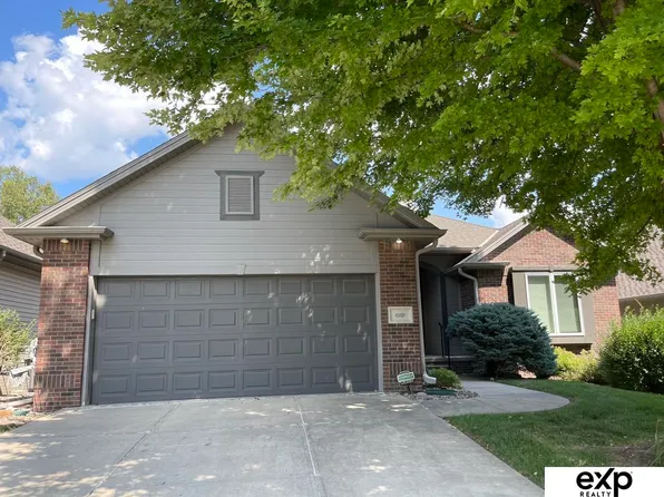 10121 S 172nd Cir, Omaha, NE 68136