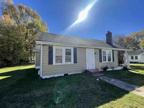 1714 E Stadium Dr, Eden, NC 27288