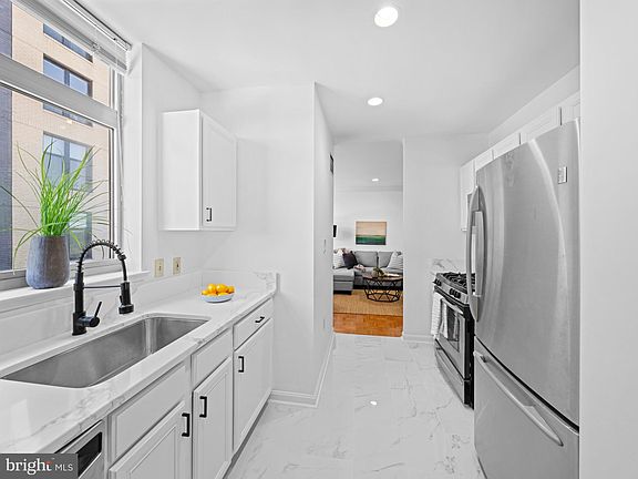 3rd image of 7111 Woodmont Ave APT 918